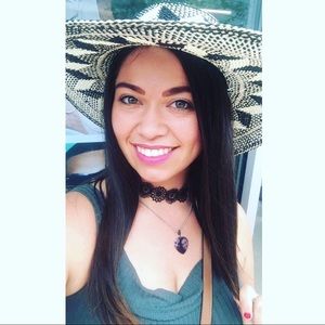 Meet your Posher, Alanna